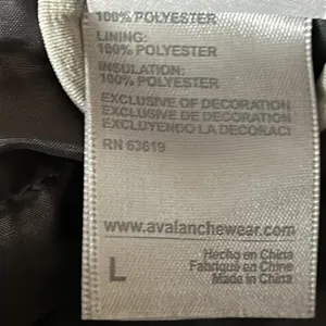 Avalanche men’s Puffer Jacket gray size large. thumbnail 7