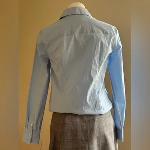 Liz Claiborne NWT Light Blue Button Down Long Sleeves Top Wrinkle Free SZ M thumbnail 7