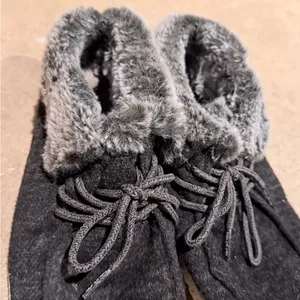 Hey Dude Women's Gray Ankle Booties with Faux Fur thumbnail 2