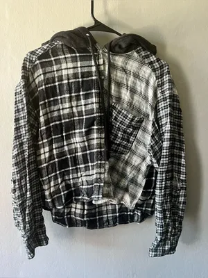 American Eagle Cropped Black White Split Plaid Hooded Shirt Size Large thumbnail 1