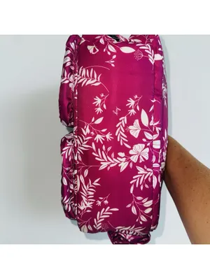 Lug Rider Flourish Berry Travel Bag Cosmetics Luggage BrokenStrap Organizer RFID thumbnail 4