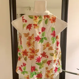 VICTORIA’S SECRET Floral Silky Sleeveless Top thumbnail 2