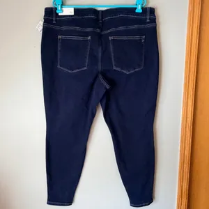 NWT! Maurices Dark Wash Mid-Rise Jegging Women’s Size 20W Short thumbnail 2