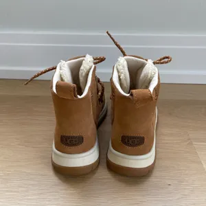 UGG Lakesider Heritage Suede Boots Women’s size 6 thumbnail 3