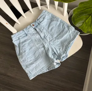 Universal Threads Jean Shorts thumbnail 1