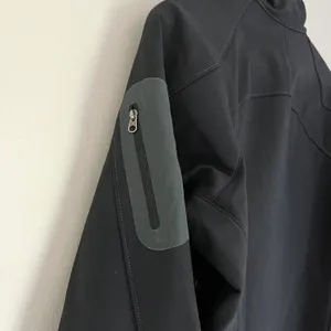 REI Women’s Softshell Fleece Lined Full Zip Hiking Jacket Black Size Medium thumbnail 7