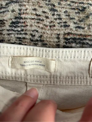 Universal thread wide leg ankle jeans Size 4 thumbnail 3