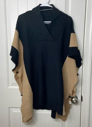 EUC NY Collection women’s black tan buttoned crossover‎ neck knit poncho sweater thumbnail 1