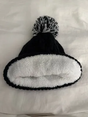 New Era Fleece Pom Pom Beanie thumbnail 4