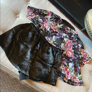 NWT Victoria’s Secret Gold Label Deadstock Two Piece Pajama Set Size Medium thumbnail 10