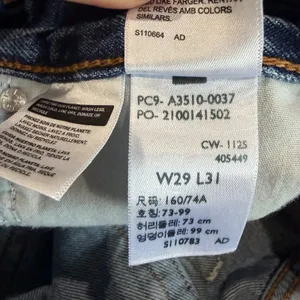 Levi's 94 Baggy Jeans Women's 29x31 Medium Wash Relaxed Fit Slouchy Wide Leg thumbnail 10