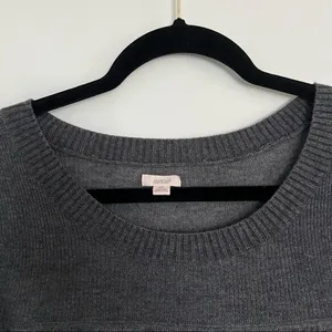 Aerie Sweater Women's Size M Lightweight Pockets Charcoal Gray thumbnail 4