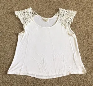 La Hearts crochet sleeve t-shirt thumbnail 1