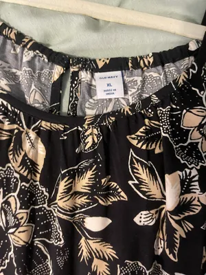 Old Navy Floral Romper thumbnail 2