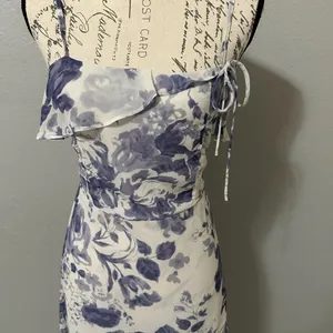By JL luxe Floral Blue and White Dress spaghetti strap size L new with tags thumbnail 5