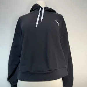 Puma Women's Black Pullover "Keeps You‎ Dry" Cropped Hoodie Sz. M Long Sleeves thumbnail 2