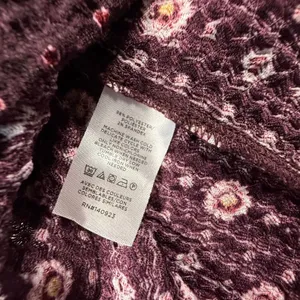 Loft Women Burgundy Floral Medallion Puff Sleeve Textured Blouse Size L thumbnail 6