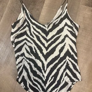 Gaze Black and White Zebra Print Bodysuit‎ thumbnail 1