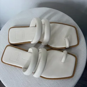 Dolce Vita White Toe Loop Flat Sandals Women’s Size 6 (B91)”✨ thumbnail 7