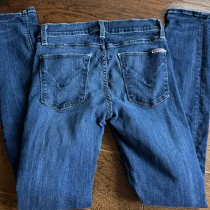 HUDSON Colette Skinny Jeans Womens Size 26 Mid Rise Stretch Dark Washed Denim thumbnail 2