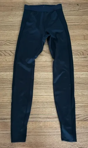 Alo Yoga Black Leggings With Mesh thumbnail 1