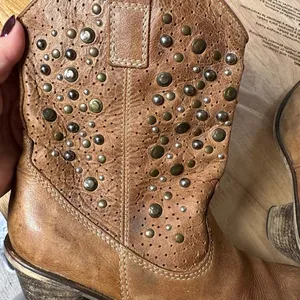 Steve Madden Studded Brown Leather Boho Western Cowboy Boots, Size 7, Pre Loved thumbnail 9