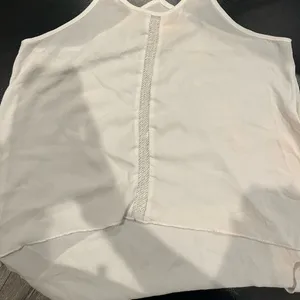 Charlotte Russe Women’s Medium White Flowy Tank Top Sleeveless Round‎ Neck thumbnail 2