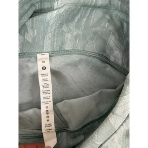 Lululemon Green Leggings Size 10 - Gently Used thumbnail 8