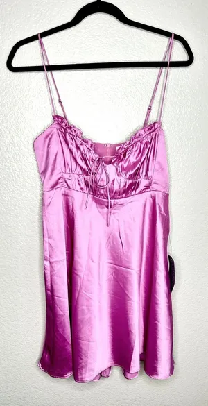 NEW ASTR The Label Dress Womens Medium Pink Orchid Satin Mini Adjustable Straps thumbnail 1