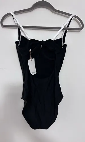 NWT Quince Black & White Italian Underwire One-Piece Swimsuit Size Small thumbnail 1