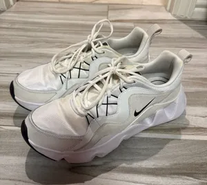 Nike White and Cream Chunky Sneakers RYZ Size 11.5 thumbnail 1