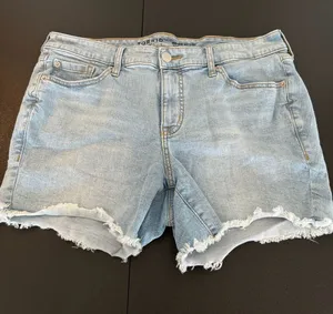 Torrid Mid-Rise Mid Short Vintage Stretch Denim Cutoff Shorts Size 14 thumbnail 1