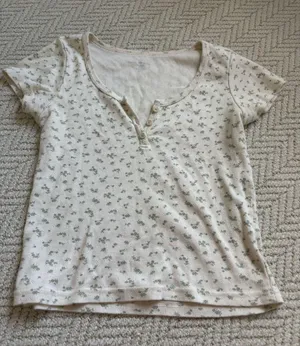 Brandy Melville Top  thumbnail 1