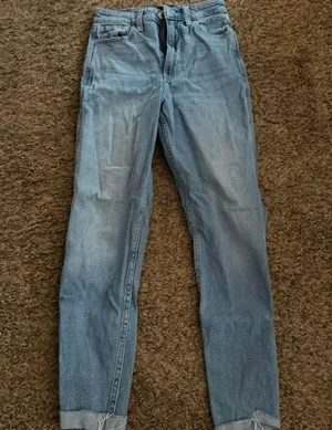 Hollister Co. Light Wash Mom Jeans thumbnail 4