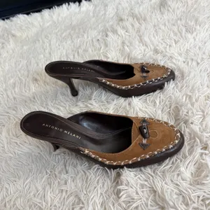Antonio Melani Brown Suede Leather Mules Heels Size 8M Slip On‎ Shoes thumbnail 4