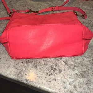 Fossil‎ Crossbody Bag bright Pink Leather Adjustable Strap Key Accent thumbnail 9