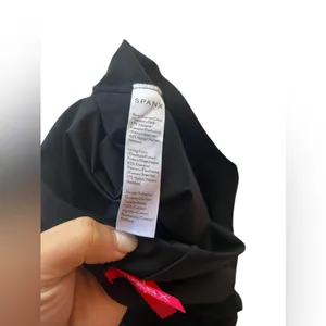 SPANX‎ Thinstincts Mid-Thigh Bodysuit thumbnail 6
