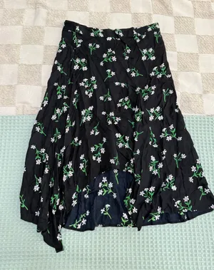 NWT‎ Lush Flirty Floral Skirt size L thumbnail 1
