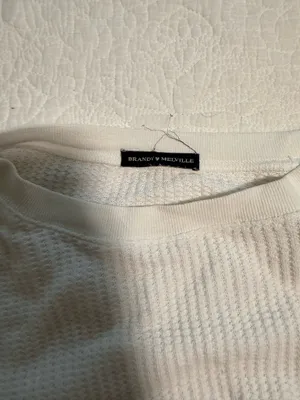 Brandy Melville Long Sleeve Crop Top thumbnail 2