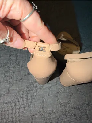 Sam Edelman Yaro Block Heel Sandal-Soft Beige Leather Size-9.5 thumbnail 3