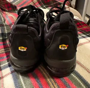 Vapormax Plus thumbnail 2