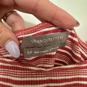 Urban‎ Outfitters | Woman's Red White Striped Ruffle Strap Peplum Crop Top, S thumbnail 4