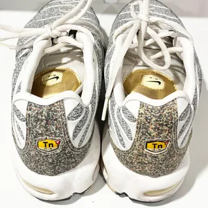 Nike AirMax TN Women Size 9.5‎ Low Top Athletic Sneakers Shoes thumbnail 4