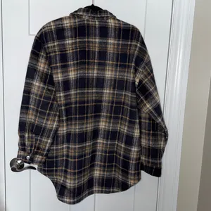 NWOT No Vacancy Brushed Wool Plaid Shacket - Navy and Tan thumbnail 3