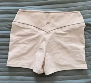 Fabletics thumbnail 1