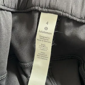 Lululemon Cinchable Waist High-Rise Woven Short 3.5" Sz 4 thumbnail 8