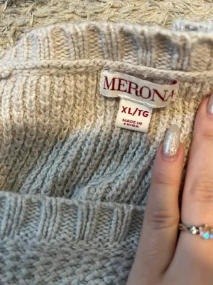 white sweater Size M thumbnail 2