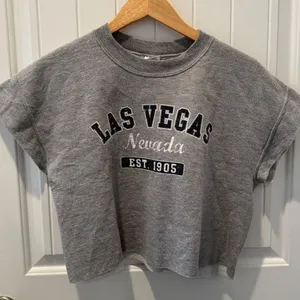 Urban Outfitters Top thumbnail 1