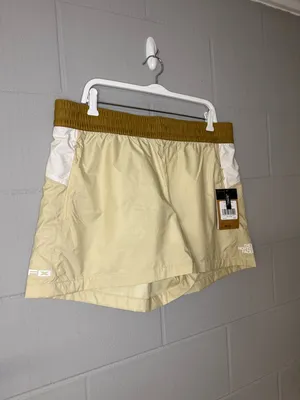 NWT The North Face TNF X Short in Gravel/Gardenia White Women’s Size XL Shorts thumbnail 4