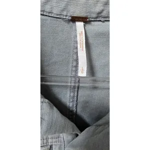 Free People Size Large Denim Utility Romper Lightwash Gray Jumpsuit thumbnail 3